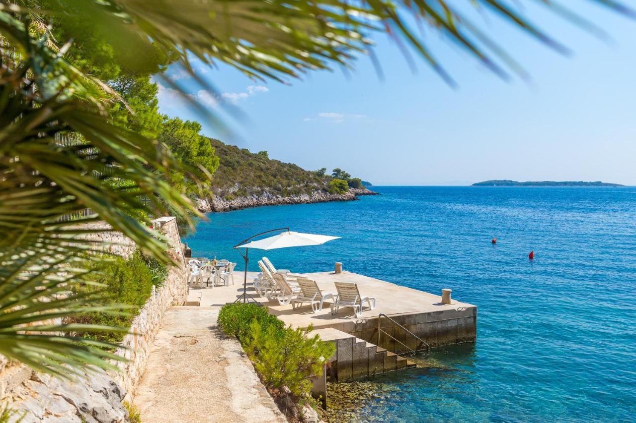 Oceanus * Hvar Town