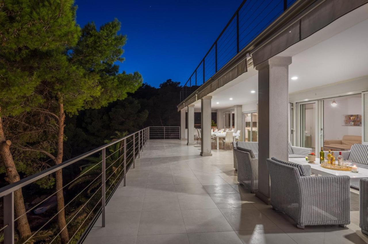 Oceanus Hvar Town